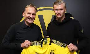Borussia dortmund have beaten a host of fellow european giants to sign norwegian teenager erling braut haaland dortmund confirmed the signing on social media on sunday of haaland, 19, who is. Borussia Dortmund Sign Erling Braut Haaland From Rb Salzburg For 22 5m Borussia Dortmund The Guardian