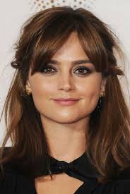 Coupe Frange Tres Longue Separee Au Milieu Coiffure Avec Frange Plus De150 Looks Frangement Bien Coiffure Frange Cheveux Visage Rond Coiffure Visage Rond