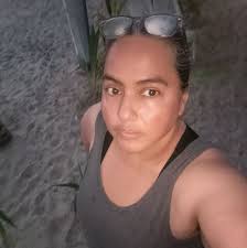 El apellido Chaidez, (con variaciones como Chairez o Chaires en frances),  no es ni de origen español ni de origen vasco. Chaire en frances es púlpito  y Chaires quiere decir sillas.