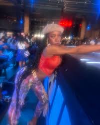 Remember work them gorgeous angles and Highlight your stunning cheekbones  and strong yet soft shoulders ahi head @nisafashionista Bless UP