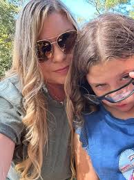 Florida mom calls police