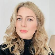 Lesley: Embracing Cluttercore