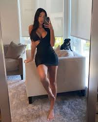 Azul Hermosa Sexy Latina Model - azul-hermosa-feet-photos-042 Porn Pic -  EPORNER