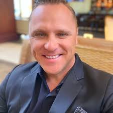 A kind gesture speaks louder than a clever thought. In the end, it's not  what you know— it's how you show up. . . . #CharacterOverCredentials  #QuietPower #EmotionalIntelligence #EverydayWisdom #LeadByExample  #KindnessMatters #BehaviourFirst #ThrivingStudio