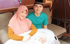 Jun 05, 2021 · larissa chou akhirnya angkat bicara tentang perselisihan yang dialami dengan sang suami, muhammad alvin faiz. Punya Anak Di Usia Muda Alvin Faiz Larissa Chou Serasa Adik Showbiz Liputan6 Com