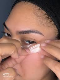 Vibrant Pink Eye Makeup: A Bold Look to Try 💖