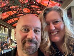 Ate dinner there many times…. I remember the huge organ!