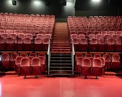 E' questa, da quanto si apprende da fonti di governo, la proposta che mario draghi avrebbe messo sul tavolo della cabina di regia. Riapre Il Cinema Teatro Zeta All Aquila Si Riparte Con Nomadland Virtu Quotidiane Il Quotidiano Enogastronomico Abruzzese