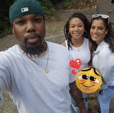 Lewis Holmes III (@lewis.i.holmes)