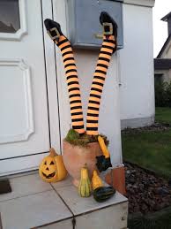 Eine anleitung, wie sie halloween deko basteln! Halloween Deko Aus Poolnudel Halloween Deko Garten Halloween Deko Halloween Deko Basteln