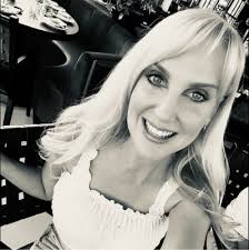 I must admit, after 7 years, I did get a little emotional as I left The  Entertainer Head Office for the last time, this afternoon. Thanks to  everyone I have worked with