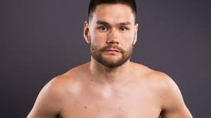 Frank Madsen bokser igen i England