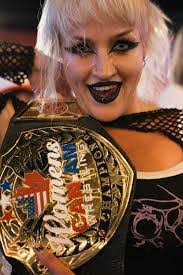 Crystal Steeves's Instagram, Twitter & Facebook