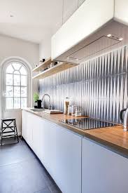 Cuisine Credence En Carreaux De Ciment Cuisine Blanche Et Bois Cuisine Moderne Cuisine Ikea