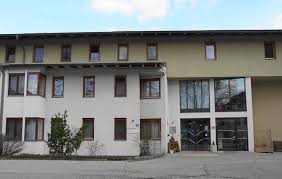 Haus elim ist eine wohneinrichtung für psychisch kranke erwachsene. Datei Diakonie Haus Elim Treffen Am Ossiachersee Karnten Jpg Wikipedia