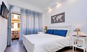 Rome Close To The Vaticano Apartment For 6 Recently Redecorated This Apartment Is Located On The Second Floor With Elevator Close To Vat Vatican Second Floor Rome