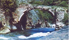 Amma yaranma tarixi daha qədimlərə gedir. Susa AbidÉ™lÉ™ri Vikipediya