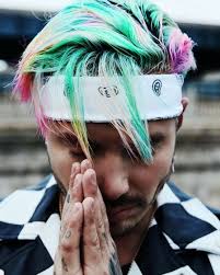 But fans were in for a real shock when the colombian sensation shaved off his entire hair and went bald. Pin By Anceas On Jbalvin Mens Hairstyles Hair Styles Hair