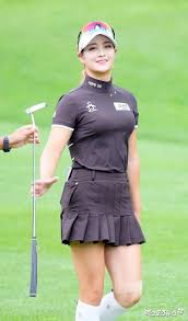 www golfwrx com golfwearwomen attractivefemalegolfer ゴルフウェア 洋服 スタイリッシュなドレス