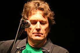 Mark Perry premieres hockey song nationally