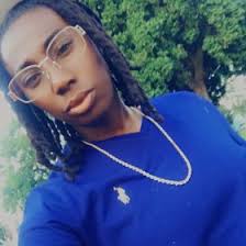 Diamond Burns's Instagram, Twitter & Facebook