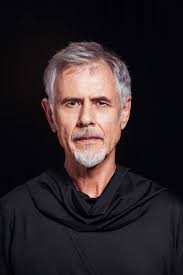 Ritchie lança a inédita “Saudade Sem Paisagem (Ela Jamais Virá)” e uma nova  versão para “Ando Meio Desligado”, dia 5 de abril