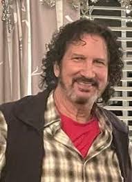 William Elia's Instagram, Twitter & Facebook