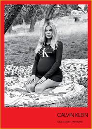 That calvin klein ad could have been so much prettier & unique with her pregnant belly exposed, she wrote of kylie, who wrapped herself up in a blanket in the photo. Khloe Kardashian Models For Calvin Klein While 8 Months Pregnant See All The Kardashian Jenner Campaign Photos Photo 4123441 Fashion Kendall Jenner Khloe Kardashian Kim Kardashian Kourtney Kardashian Kylie Jenner Pregnant