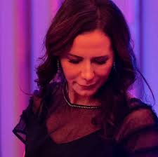 Hello, does anyone know if there is a minimum amount per person at Joes  Caffee?