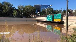 Flash flooding is a sudden deluge after a heavy rainfall. Wixr7gwfhleijm