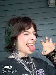 Fun and Fashion with RAWR XD Expression