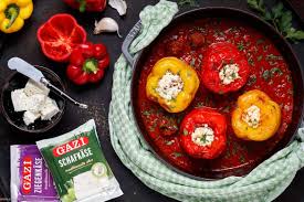 Gefullte Paprikaschoten Mediterran Emmikochteinfach Rezept Gefullte Paprikaschoten Paprika Mit Hackfleisch Paprikaschote