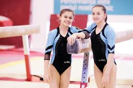 Larisa iordache 2012 olympics qf fx score: GeneraÈ›ia Siamezelor FaceÈ›i CunoÈ™tinÈ›Äƒ Cu Larisa Iordache È™i Diana Bulimar Armele Secrete Ale Lotului De GimnasticÄƒ Pentru Jo De La Londra