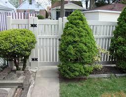Heavy duty round top temporary fence panelprovide strength and stability, these heavy duty temporary fence panels are made of high quality galvanized steel. Chicago Fence Company Wood Chain Link Fencing Contractor Chicago Il Top Line Fence
