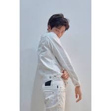 Ada sekitar 11.526 artefak yang ditemukan di dalam makam ini, termasuk cheonmado; Wanita Network