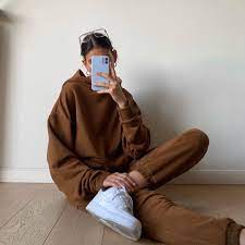 Cottagecore, also known as farmcore and countrycore, is inspired by a romanticized interpretation of western agricultural life. Pin By Beccolot On O U T F I T I N S P I R A T I O N Brown Outfit Brown Fashion Brown Clothes Aesthetic