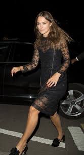 73 281 tykkäystä · 189 puhuu tästä. Keira Knightley Pumps In 2021 Keira Knightley Keira Knightley Hair Liberty Ross