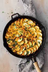 Summer Vegetarian Paella With Chickpeas Naturally Ella Recipe Vegetarian Paella Recipes Vegetarian