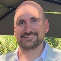 Thomas Riek's Instagram, Twitter & Facebook