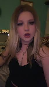 Courtney Wilbanks's Instagram, Twitter & Facebook