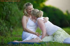 Young blondes Anneke and Sue-Ann make love during outdoor lesbian sex -  Pichunter