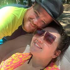 Mindy Holley's Instagram, Twitter & Facebook