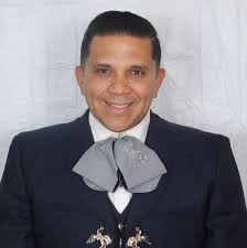 Chris Reza's Instagram, Twitter & Facebook