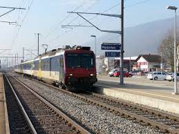 Jun 18, 2021 · am donnerstagnachmittag ist die feuerwehr basss an die neubrückstrasse gerufen worden. Sbb Regio Von Biel Nach Olten Bei Der Einfahrt In Den Bahnhof Pieterlen Als Zugfahrzeug Der Triebwagen Rbde 4 4 560 119 0 Am 29 01 2011 Bahnbilder De