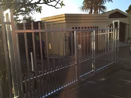 Wire mesh, palisade, wooden fencing, temporary/construction, precast, electric fencing and commercial applications. Palisade Fencing Master Gates Durban