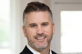 Patrick Navin's Instagram, Twitter & Facebook