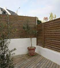 brise vue persienne bois claustra bois separation jardin