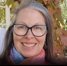 It's #WellDoneWednesday and today we'd like to highlight Emma Sweeney,  Technician in Paisley for her fantastic patient centred care. Great work  Emma 💚