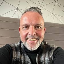 Tom Hammes's Instagram, Twitter & Facebook