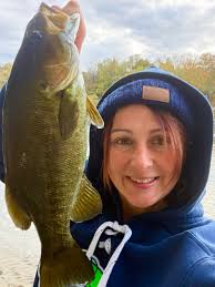 3 species in one day😜👍🎣Northern Pike,Walleye and a Big Bass